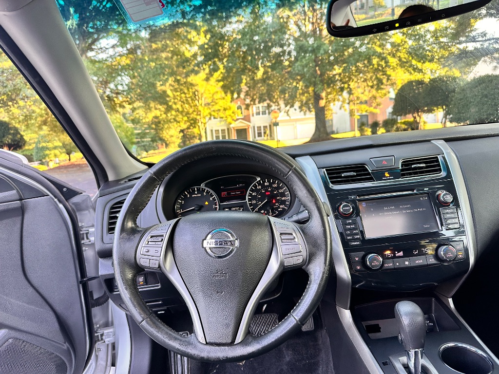2015 Nissan Altima SV - Photo 15