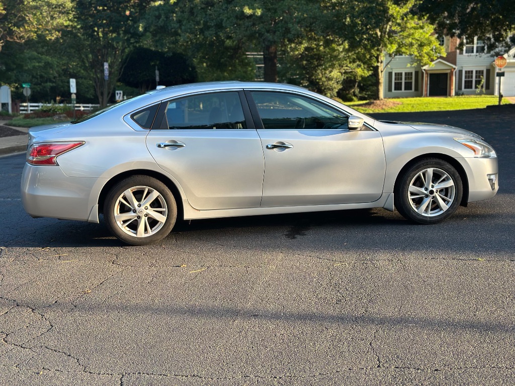 2015 Nissan Altima SV - Photo 7