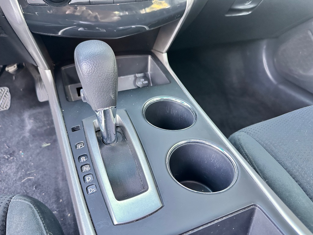 2015 Nissan Altima SV - Photo 18